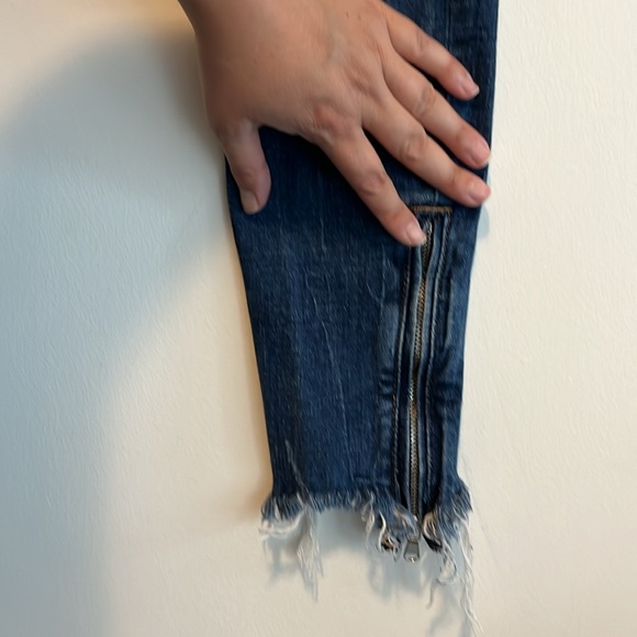 ZARA distressed zip hem jeans - Picture 5 of 11
